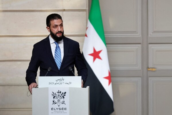 "رويترز": المخابرات التركية طلبت من بريطانيا المساعدة في حماية الشرع