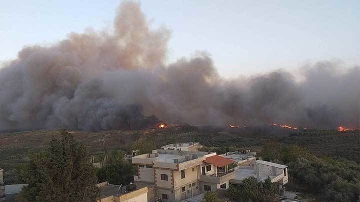 النشرة: اخلاء مستشفى القرداحة بعد وصول الحرائق الى المدينة 