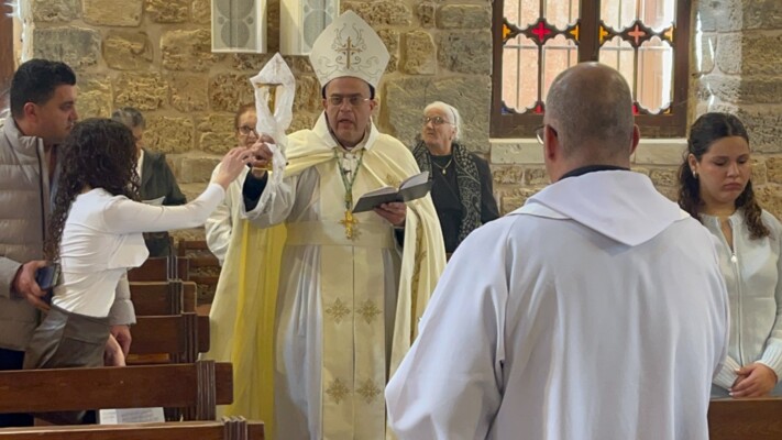 عبد الله في قداس الفصح: القيامة هي بحر شاسع وواسع من الحياة