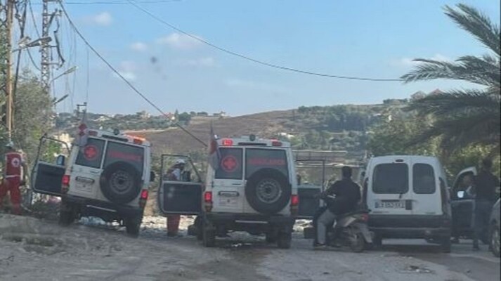 اصابة 4 من عناصر الصليب الاحمر جراء انفجار تشريكة الغام من مخلفات العدو اثناء دخول موكبهم الى زوطر الشرقية عبر ميفدون