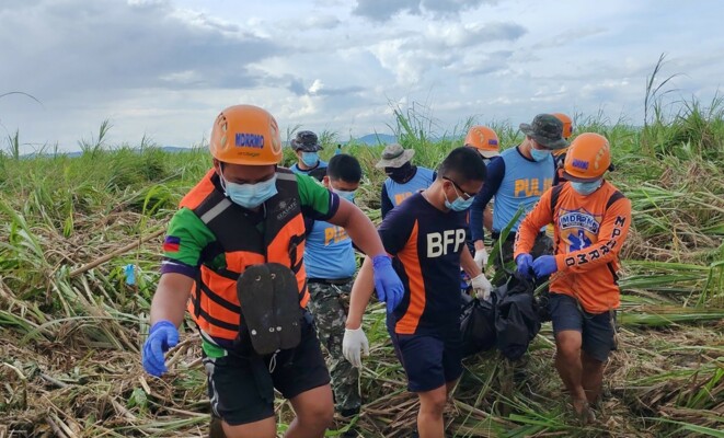 رئيس الفلبين أعلن حالة الطوارئ في البلاد بعد أن خلف الإعصار "كالمايغي" ما لا يقل عن 240 قتيلا ومفقودا