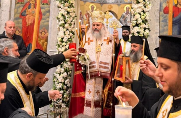 المتروبوليت الصوري استقبل شعلة النور المقدس في كاتدرائية القديس نيقولاوس في زحلة