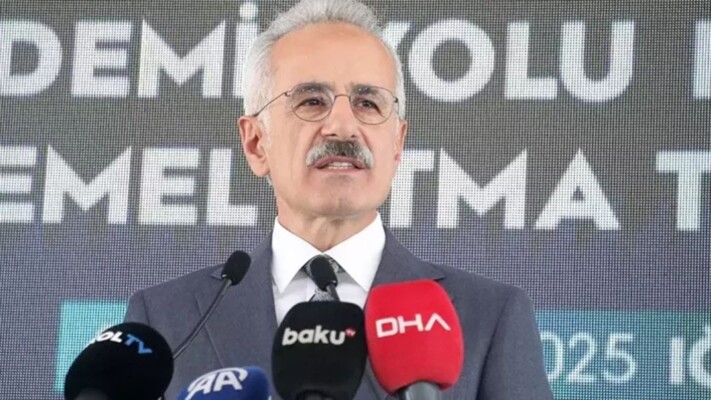 وزير النقل التركي: توصلنا لاتفاق مع سوريا والأردن لدعم استكمال 30 كيلومترا ناقصة من خط سكة الحجاز بسوريا