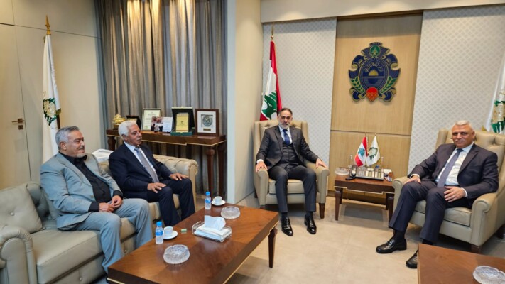 اللواء شقير عرض الاوضاع مع وفد من العشائر العربية