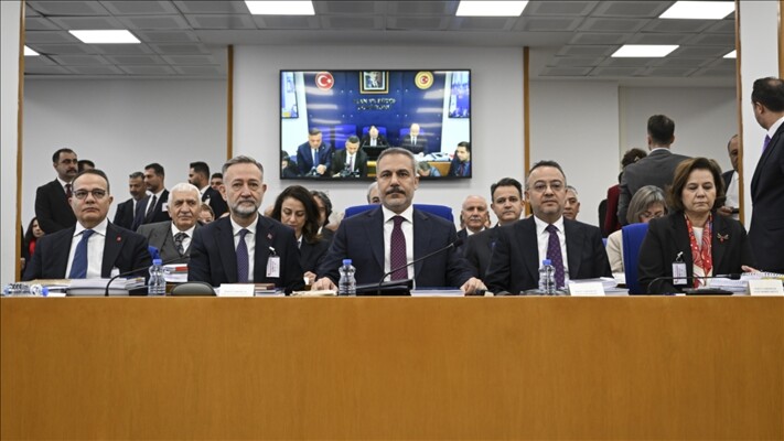 فيدان: لن نسمح بتجذر بيئة في سوريا من شأنها أن تشكل تهديدًا لأمن تركيا القومي