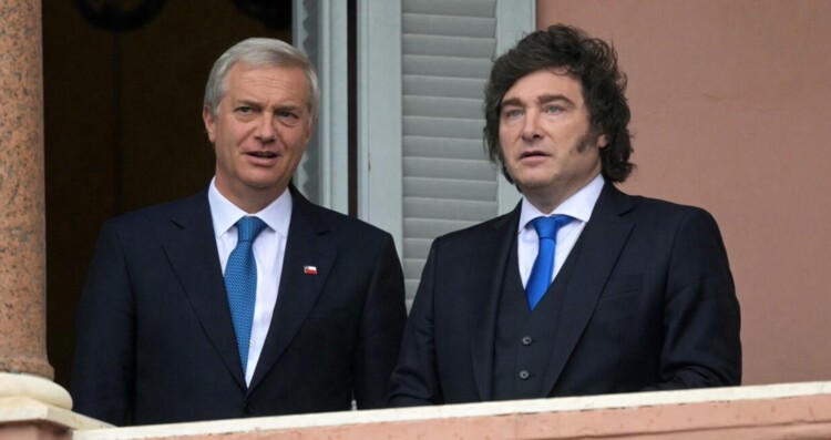 رئيس تشيلي الجديد زار نظيره الأرجنتيني: سنبدأ طرد المهاجرين غير النظاميين بالأسابيع والأشهر المقبلة