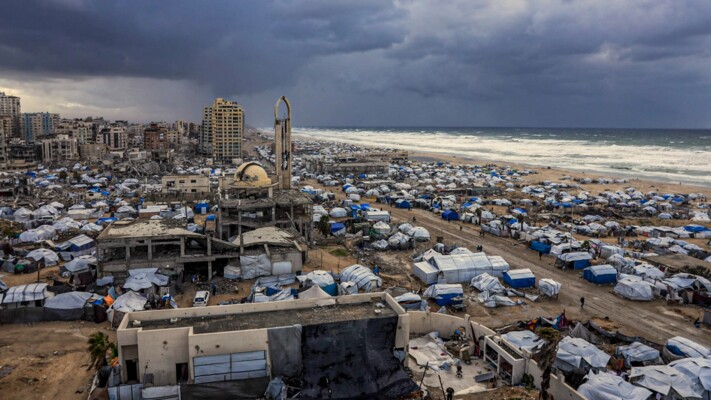 مجلس السلام بغزة في تقريره لمجلس الأمن: إعادة إعمار غزة لا يمكن أن تبدأ قبل نزع السلاح بشكل كامل برقابة دولية