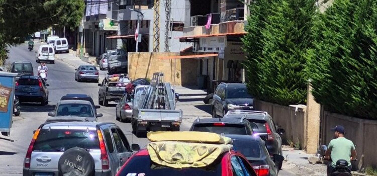حركة نزوح كثيفة من قضاءي صور وبنت جبيل باتجاه صيدا وبيروت