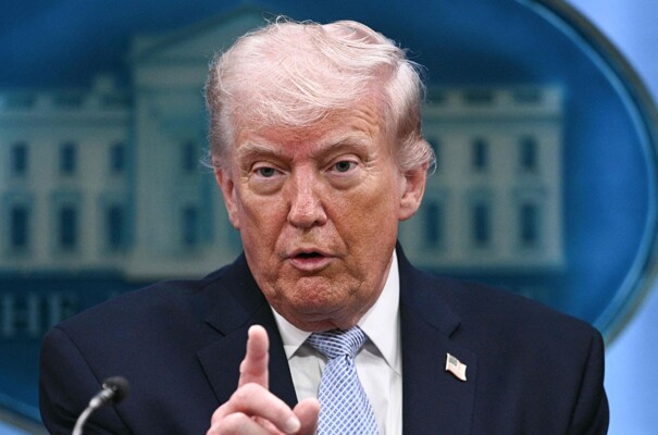 ترامب: نقوم بتزويد السفن الحربية بأفضل الأسلحة وسنستخدمها بفعالية كبيرة إذا لم نتوصل لاتفاق