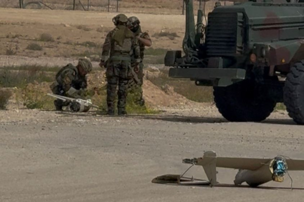 الدفاع العراقية: إسقاط طائرة مسيّرة حاولت استهداف منظومة الرادار داخل قاعدة عين الأسد