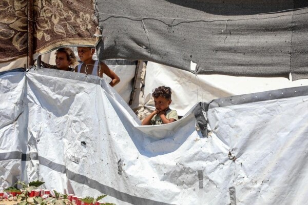 وكالة شينخوا: الموسيقى متنفس أطفال غزة لمواجهة الآثار النفسية للحرب الإسرائيلية
