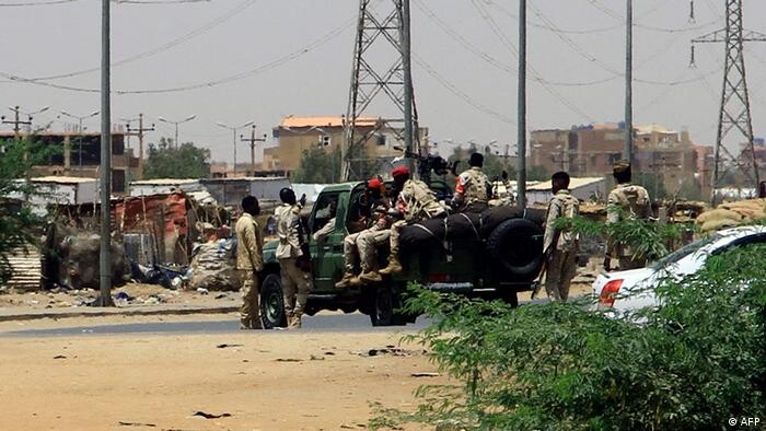 العاصمة السودانية تتحول إلى مدينة أشباح وسط تصاعد الانتهاكات ورفض الهدنة