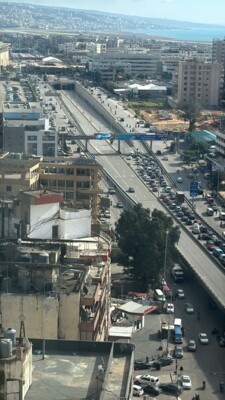 إغلاق جسر الكولا بإتجاه المبنى المهدد في محيط الجندولين