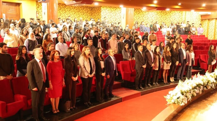 لقاء حواري في جامعة الحكمة حول تطور مفهوم القيادة مع الذكاء الإصطناعي