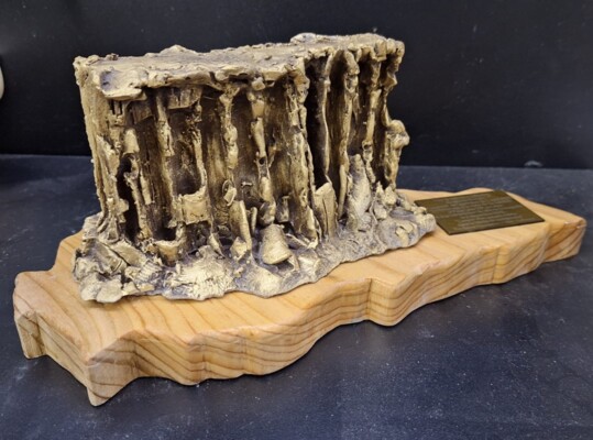 الجامعة اللبنانية اعلنت تقديم هدايا فنية للبابا لاوون الرابع عشر خلال زيارته التاريخية إلى لبنان