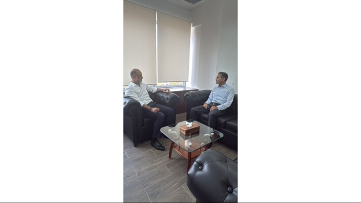 رسامني عرض مع السفير التركي تعزيز التعاون في مجالات النقل