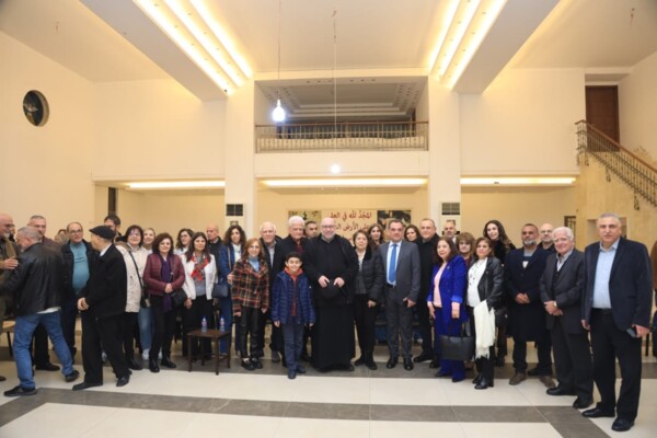 إضاءة شجرة الميلاد في الشويفات بأجواء احتفالية جامعة