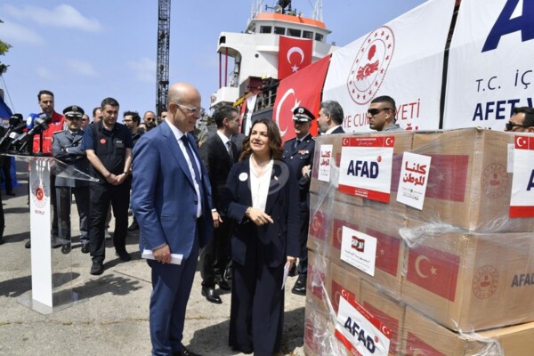 "الهيئة العليا للاغاثة": استلام حمولة سفينة مساعدات إنسانية مقدمة من تركيا