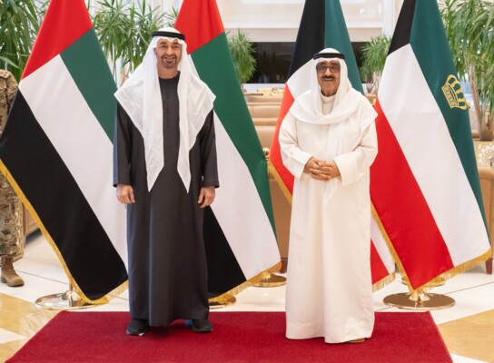 أمير الكويت استقبل رئيس الإمارات: ندعم المبادرات والجهود لإرساء السلام والأمن بالمنطقة