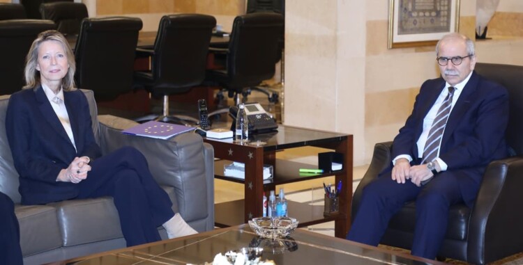 سلام أكد لأولونغرين إجراء الانتخابات بموعدها وتسلّم رسالة تهنئة بالاستقلال من نظيره الروسي