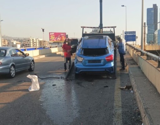 غرفة التحكم المروري: لتخفيف السرعة على جسر النقاش بسبب تسرب زيوت