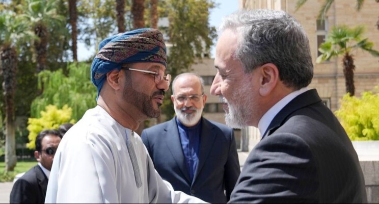 بيان إيراني عماني: عراقجي والبوسعيدي ناقشا إطارا مرحليا يوفر أساسا عمليا وقابلا للتنفيذ في ضوء الوضع بمضيق هرمز
