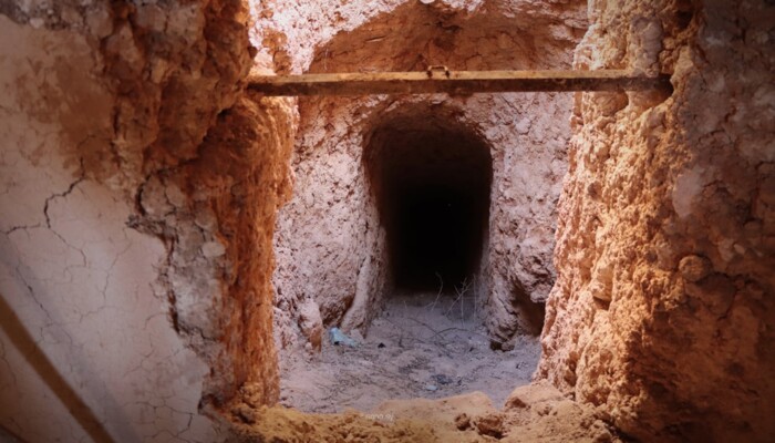 "سانا": اكتشاف سجن تحت الأرض في ريف حمص كان يستخدمه نظام الأسد لاحتجاز المدنيين