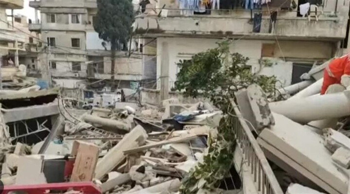 رئيس بلدية جبيل أعرب عن تضامنه مع رئيس بلدية طرابلس بعد إنهيار أحد المباني في القبة: لضرورة التكاتف بين البلديات كافةً