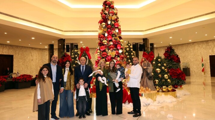 الرئيس عون والسيدة الأولى أضاءا شجرة الميلاد في قصر بعبدا