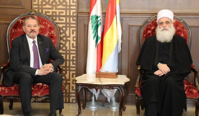 ابي المنى استقبل مبعوث الرئيس الفلسطيني وبحث معه أوضاع اللاجئين والعلاقات اللبنانية الفلسطينية