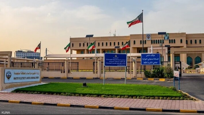 الكهرباء الكويتية: الانتهاء من صيانة 4 خطوط لنقل الكهرباء كانت خارج الخدمة بسبب أضرار نتيجة عمليات اعتراض