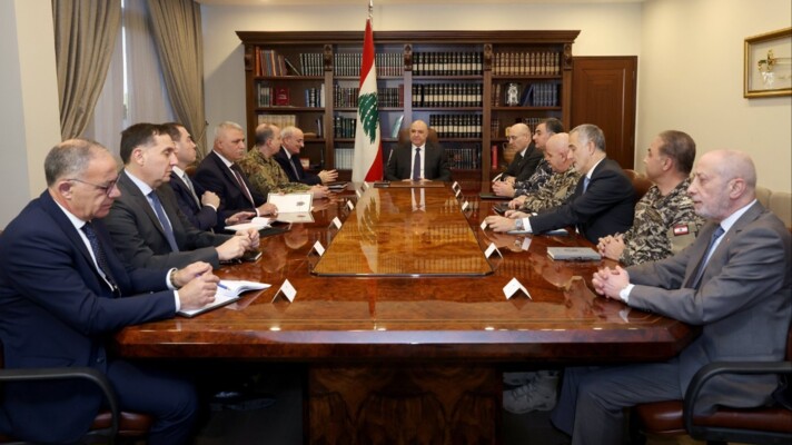 الرئيس عون دعا الى التشديد على دهم الأماكن التي تضم مخازن أسلحة: من غير المسموح عرقلة تنفيذ الإجراءات الأمنية