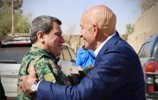 توم براك ومظلوم عبدي يصلان إلى أربيل تمهيدا لاجتماع بينهما