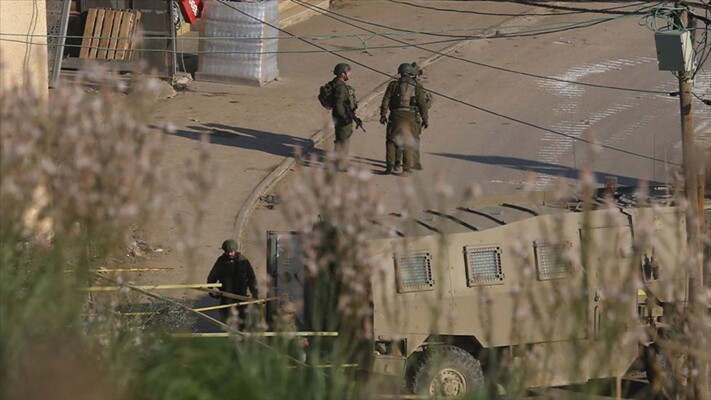 إعلام إسرائيلي: إصابة جنديَين بجروح طفيفة إثر إلقاء عبوة ناسفة على دورية في طوباس