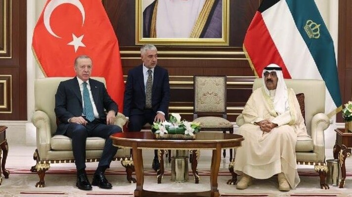 أردوغان وصل إلى الكويت في مستهل جولة خليجية