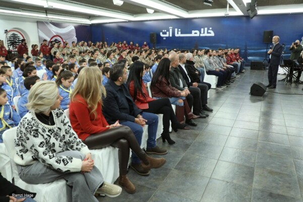 جعجع في اختتام رسيتال ميلادي لكشافة الحرية: نعمل ليعيش أطفال لبنان فرحة العيد ولنصبح دولة فعلية لا نظرية