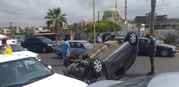 النشرة: حادث سير مروع على كورنيش صيدا البحري 