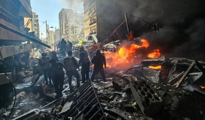 أمين عام الصليب الأحمر: الوضع مأساوي وهناك عدد كبير من الشهداء تحت الركام وأبنية بكاملها سقطت