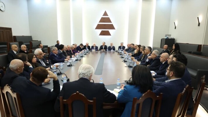 المكتب السياسي لحزب "الكتائب": نرحب بطرد السفير الإيراني ونشدد على ضرورة مواصلة عملية نزع السلاح