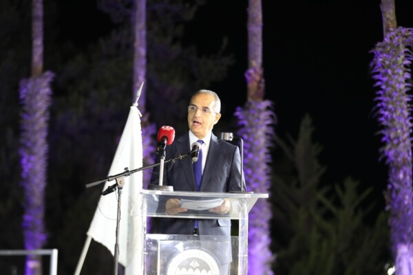 شحادة في الاحتفال باليوبيل الفضي لجامعة رفيق الحريري: التعليم أساس بناء الإنسان والوطن