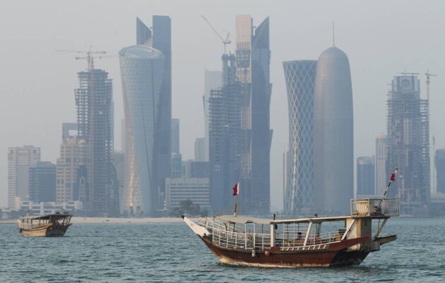 قطر تُعلّق الملاحة البحرية مؤقتا