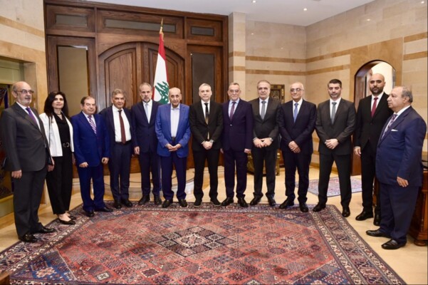 بري تابع الاوضاع العامة والمستجدات وشؤونا نقابية خلال استقباله نقباء المهن الحرة في لبنان