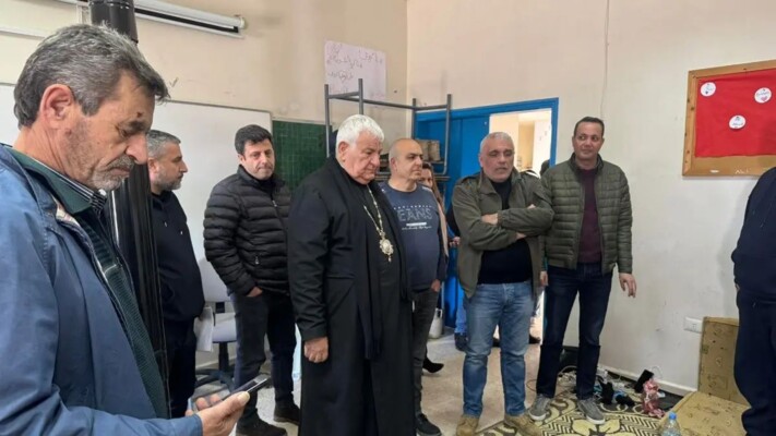 المطران فرحا تفقد مراكز الأيواء في القاع : لتجاوز هذه المرحلة الدقيقة بروح من المحبة والتكافل