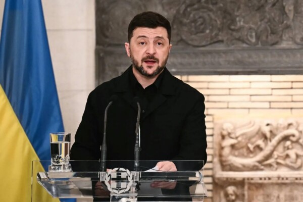 "نيويورك تايمز": دول أوروبية تشكّك في قدرة ألمانيا وفرنسا على تمثيل مصالحها في مفاوضات أوكرانيا