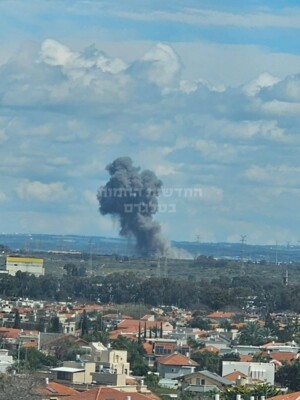 وسائل إعلام إسرائيلية: سقوط شظايا في 3 مواقع بمودعين غرب القدس وهشارون شرق نتانيا وبنيامينا جنوب حيفا