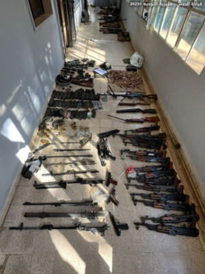 الجيش: توقيف عصابة تعمل بالإتجار بالأسلحة في مجدل عنجر ومصادرة كمية كبيرة منها