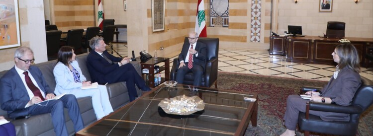 سلام استقبل سفراء أكدوا دعم حكوماتهم للبنان وبحث مع دمشقية والأسعد بأوضاع المخيمات الفلسطينية