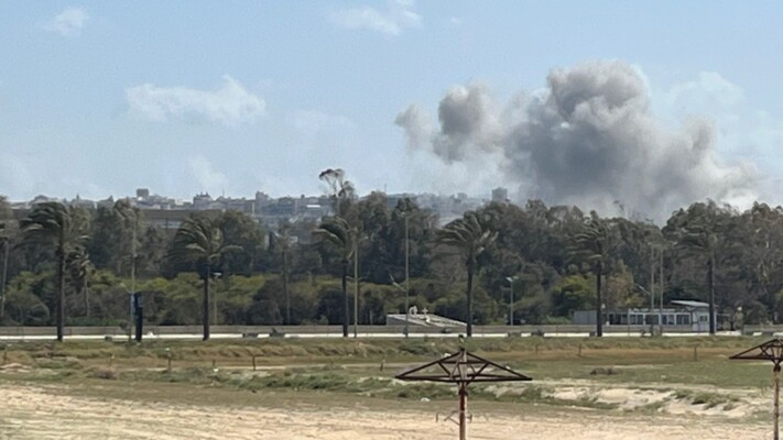 الطيران الاسرائيلي شن غارات استهدفت المساكن الشعبية والحوش في صور وقصف مدفعي طال الخيام