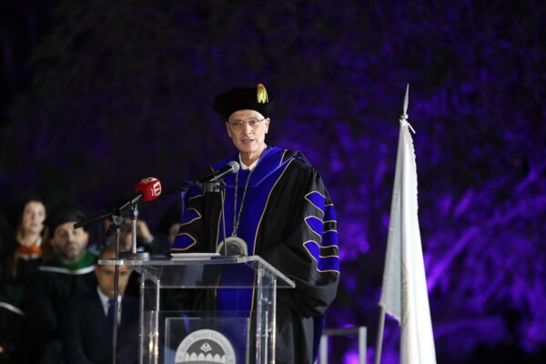 شحادة في الاحتفال باليوبيل الفضي لجامعة رفيق الحريري: التعليم أساس بناء الإنسان والوطن