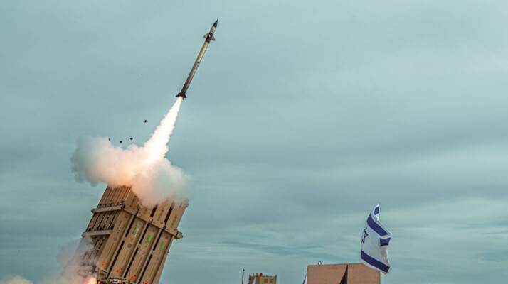 "يديعوت أحرونوت": الجيش الإسرائيلي أطلق صاروخا اعتراضيا بأجواء جنوب لبنان جراء تشخيص خاطئ
